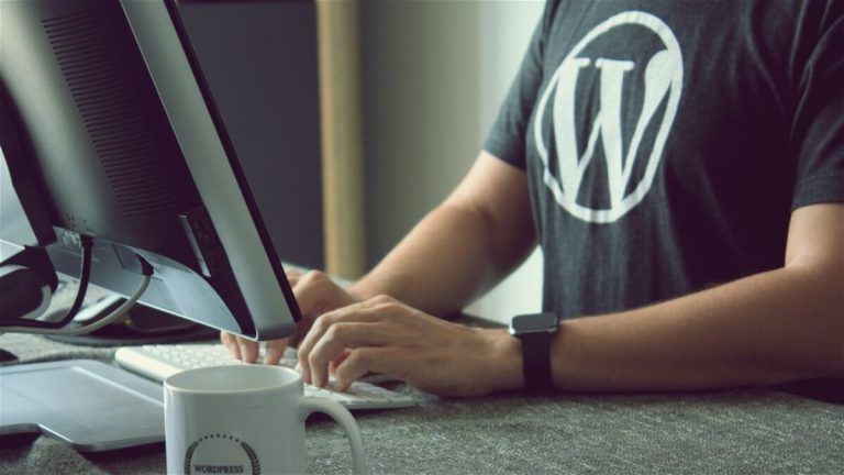 Cómo Solucionar el Aviso de Caché de Objetos Persistente en WordPress